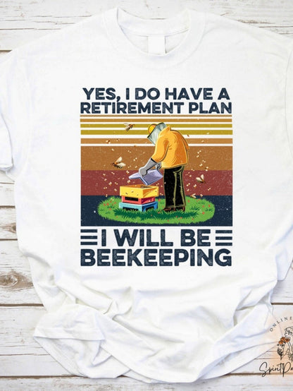 Men's Graphic T-Shirt Yes I Do Have A Retirement Plan Retro Sunset With Beekeeper And Colorful Hive Beekeeper