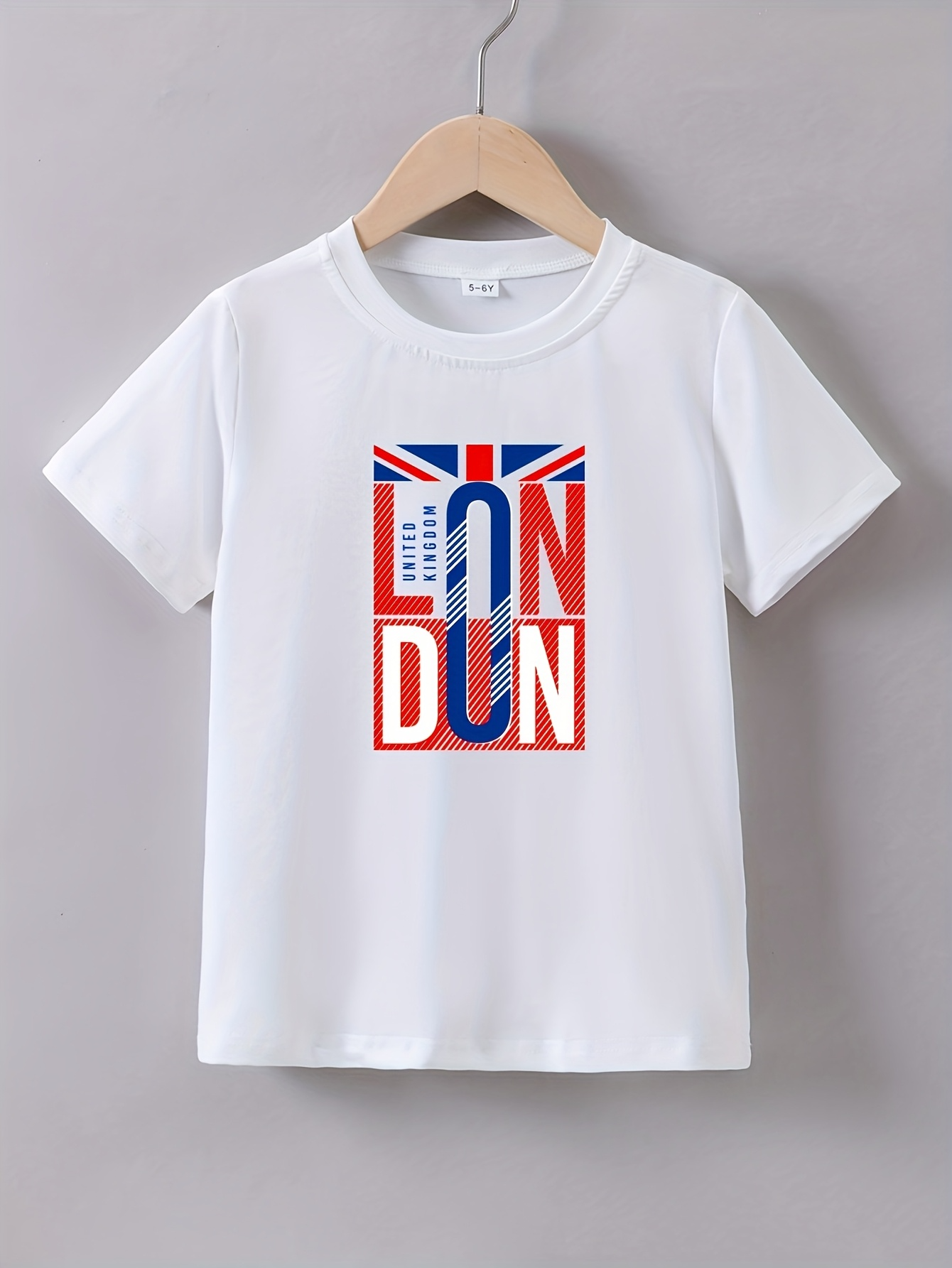 Men's Graphic T-Shirt Bold Modern Letters With British Flag Graphic London